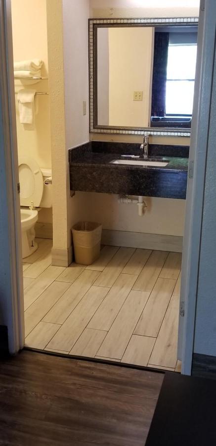 Best Inn Formerly Known As M Star Hotel Chickasaw Luaran gambar